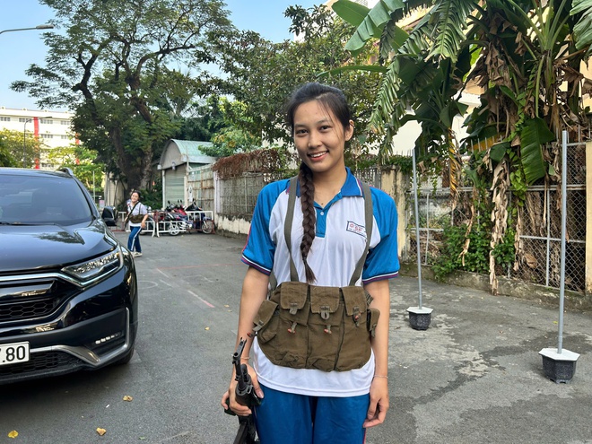 Cuối tuần, 500 trai xinh, g&aacute;i đẹp đến trường l&uacute;c s&aacute;ng sớm để r&egrave;n thể lực- Ảnh 10.