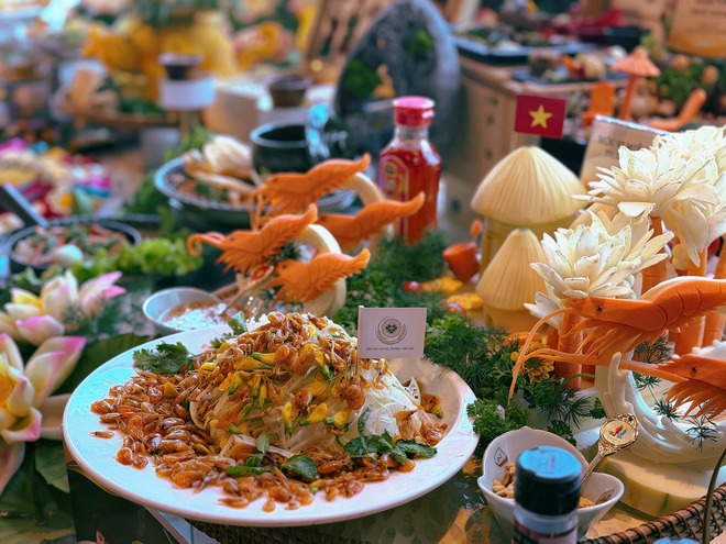 28 Nghệ nh&acirc;n Văn h&oacute;a Ẩm thực được vinh danh trực tiếp chế biến m&oacute;n ăn đ&atilde;i thực kh&aacute;ch- Ảnh 4.