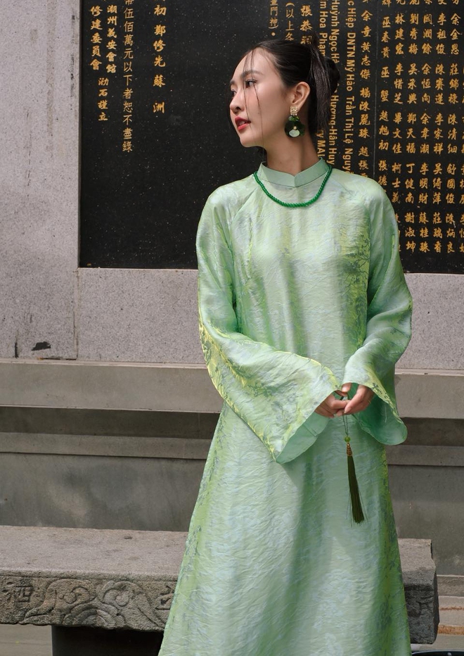 Áo dài cách tân, ứng viên nổi bật cho bộ ảnh tết đẹp ngất ngây- Ảnh 6.