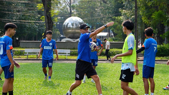 C&oacute; c&uacute; h&iacute;ch lớn từ chức v&ocirc; địch, Trường ĐH B&aacute;ch khoa quyết l&agrave;m n&ecirc;n chuyện- Ảnh 5.