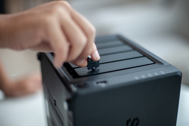 Synology DiskStation DS925+: nền tảng lưu trữ cho doanh nghiệp hiện đại - Ảnh 3.