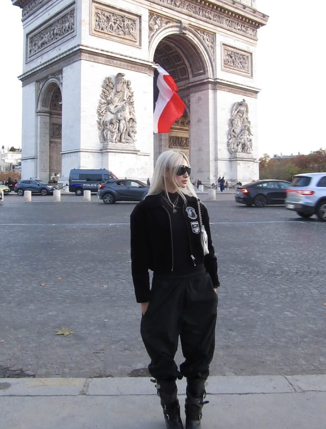 Áo khoác dáng ngắn và bí quyết phối đồ gọn gàng, thời thượng  - Ảnh 4.