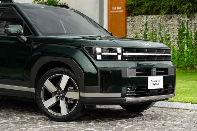 Hyundai Santa Fe tại Việt Nam c&oacute; th&ecirc;m bản hybrid, gi&aacute; 1,369 tỉ đồng- Ảnh 2.