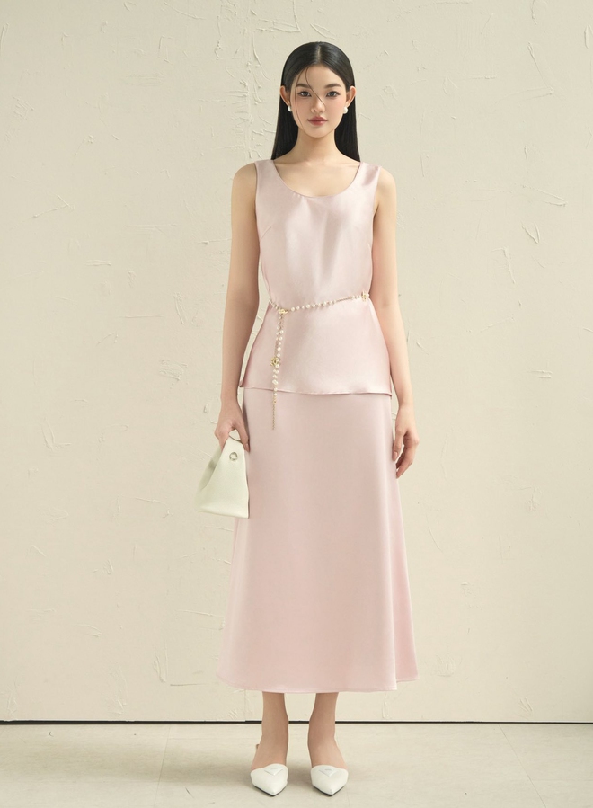 Mùa xuân 2026, mùa của những bản phối với áo khoác dáng ngắn()  - Ảnh 6.