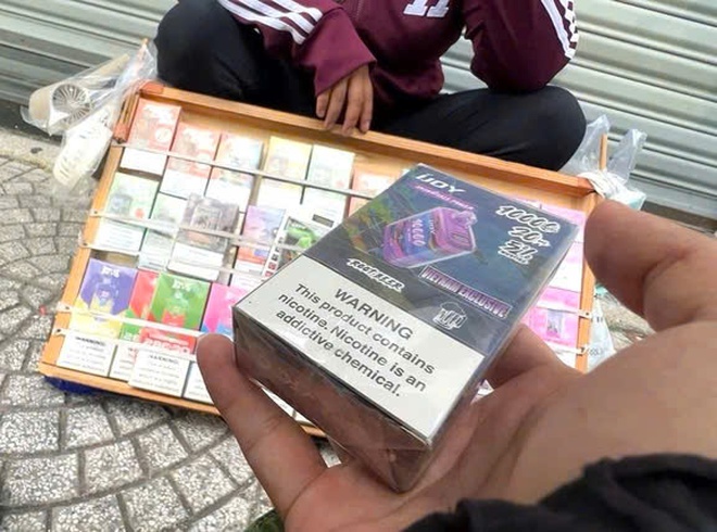 B&aacute;o động t&igrave;nh trạng h&uacute;t thuốc l&aacute; thụ động nơi l&agrave;m việc, qu&aacute;n c&agrave; ph&ecirc;- Ảnh 3.