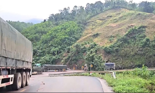 Hạ tầng xuống cấp, giao thương qua Cửa khẩu quốc tế La Lay gặp kh&oacute; - Ảnh 6.