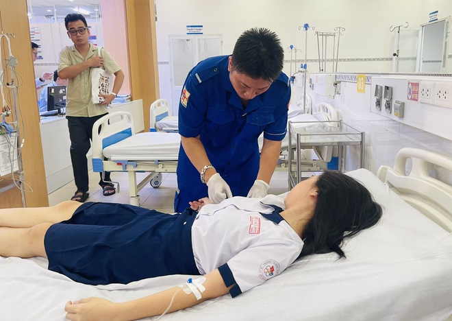 'View kh&aacute;m bệnh triệu đ&ocirc;' ở trung t&acirc;m TP.HCM- Ảnh 8.