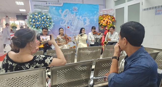 'View kh&aacute;m bệnh triệu đ&ocirc;' ở trung t&acirc;m TP.HCM- Ảnh 11.