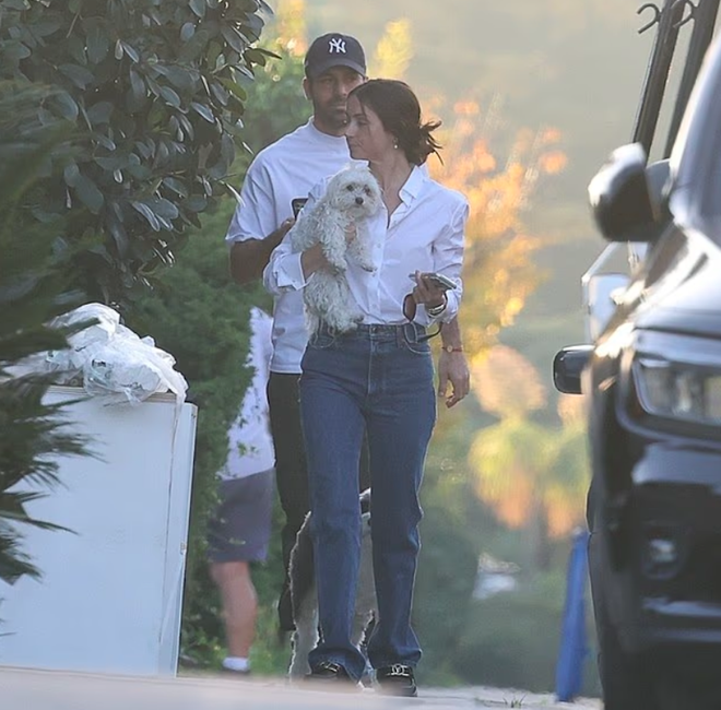 Ana de Armas hẹn hò người mới sau cuộc chia tay khó chịu với Tom Cruise - Ảnh 2.