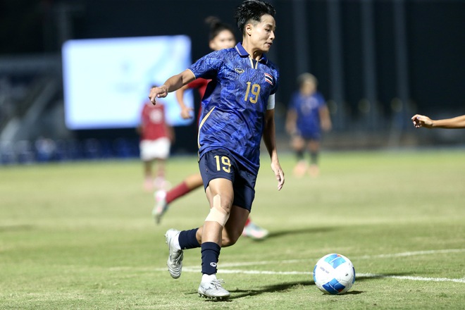 Indonesia phản lưới nh&agrave; kh&oacute; tin rồi vỡ trận, đội tuyển nữ Th&aacute;i Lan thắng cực đậm 8-0- Ảnh 5.