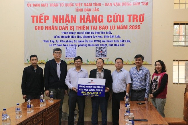 EVNGENCO3 hỗ trợ hơn 7 tỉ đồng cho miền Trung, Tây nguyên sau bão lũ - Ảnh 19.