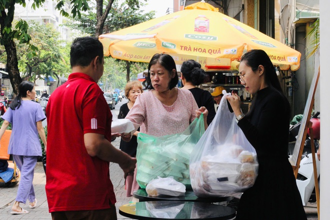 Chuyện tử tế ở TP.HCM: Bữa cơm chay của nhà thiết kế Võ Việt Chung

- Ảnh 8.