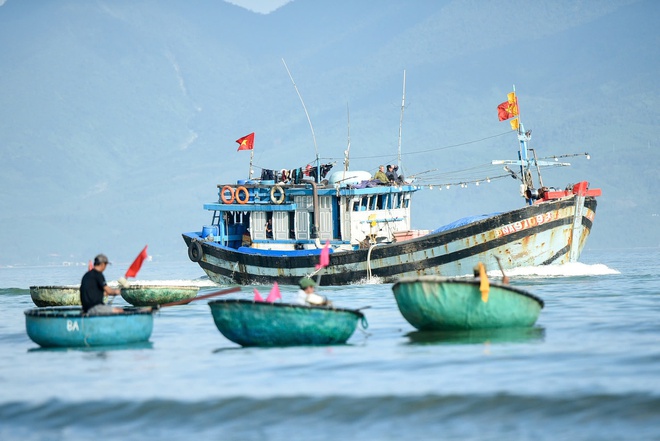 Lễ hội cầu ngư - 'điểm hẹn' khám phá cuộc sống người dân địa phương - Ảnh 15.