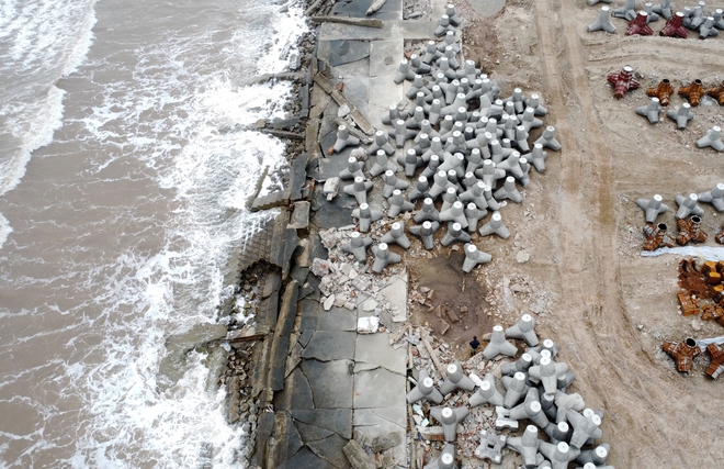 Nam Định th&uacute;c tiến độ, k&egrave; biển Thịnh Long vẫn tan hoang- Ảnh 6.