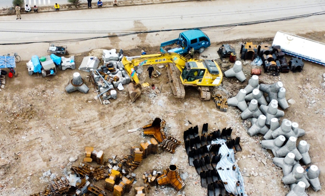 Nam Định th&uacute;c tiến độ, k&egrave; biển Thịnh Long vẫn tan hoang- Ảnh 5.