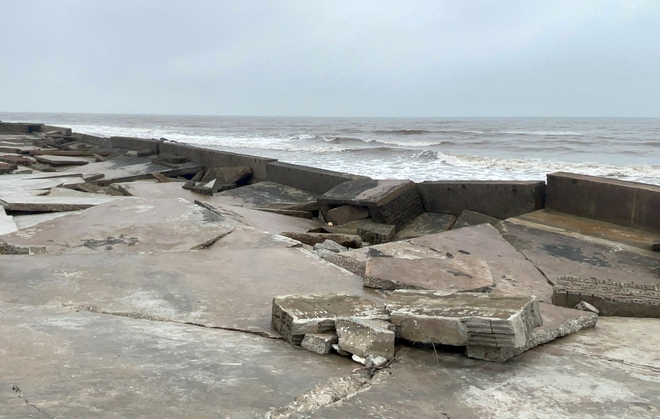 Nam Định th&uacute;c tiến độ, k&egrave; biển Thịnh Long vẫn tan hoang- Ảnh 12.