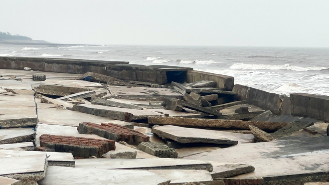 Nam Định th&uacute;c tiến độ, k&egrave; biển Thịnh Long vẫn tan hoang- Ảnh 9.