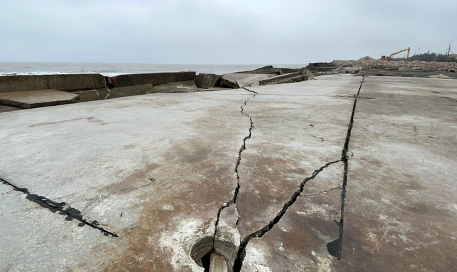 Nam Định th&uacute;c tiến độ, k&egrave; biển Thịnh Long vẫn tan hoang- Ảnh 11.