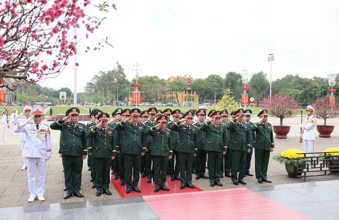 Lãnh đạo Đảng, Nhà nước viếng Chủ tịch Hồ Chí Minh ngày thành lập Đảng- Ảnh 5.