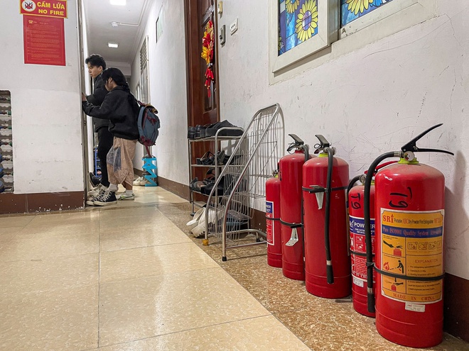 Loạt nhà trọ 'chọc trời' ở Hà Nội 'trang bị tận răng' để phòng ngừa hỏa hoạn- Ảnh 19. Loạt nhà trọ 'chọc trời' ở Hà Nội 'trang bị tận răng' để phòng ngừa hỏa hoạn- Ảnh 19.
