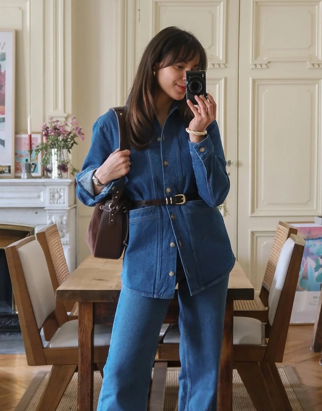 Kiểu áo hoàn hảo để diện cùng quần jeans xanh- Ảnh 8.