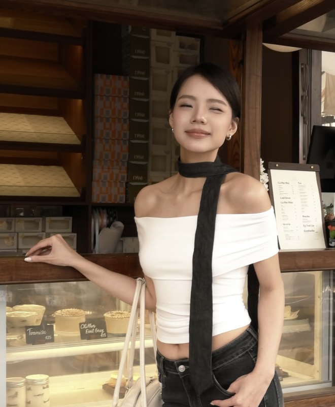 Diện áo trễ vai giúp nàng tỏa sáng suốt những ngày nắng- Ảnh 1.