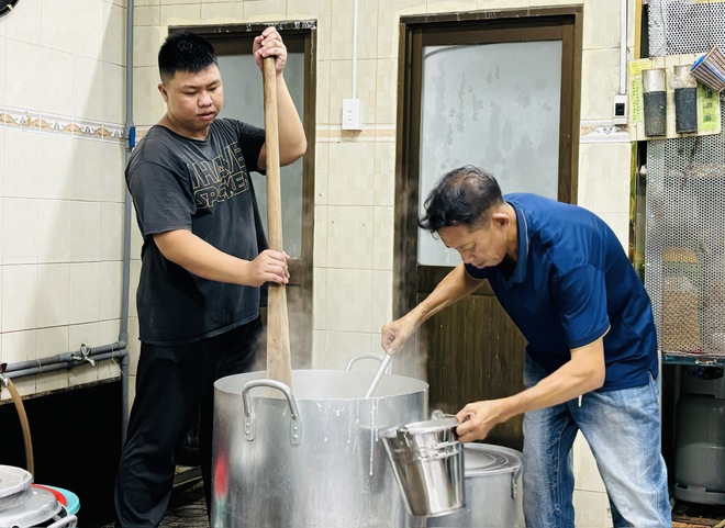 TP.HCM nghĩa tình: Bát cháo gà của người Hồi giáo vào tháng Ramadan thiêng liêng- Ảnh 6.