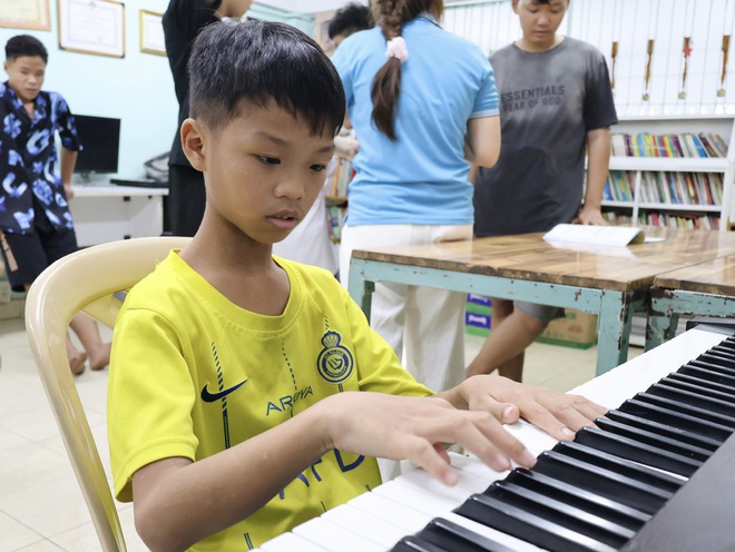 TP.HCM nghĩa tình: Mái ấm Ánh Sáng mở lối vào đời thiện lành cho trẻ mồ côi- Ảnh 8. TP.HCM nghĩa tình: Mái ấm Ánh Sáng mở lối vào đời thiện lành cho trẻ mồ côi- Ảnh 8.