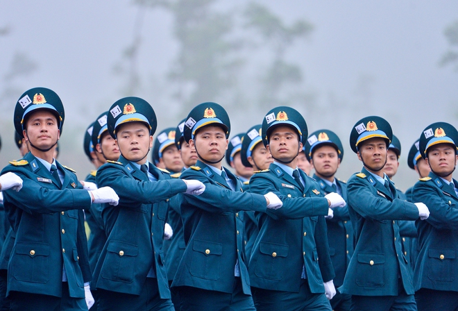 Hàng nghìn chiến sĩ hợp luyện diễu binh, diễu hành kỷ niệm 50 năm Ngày giải phóng miền Nam- Ảnh 6.