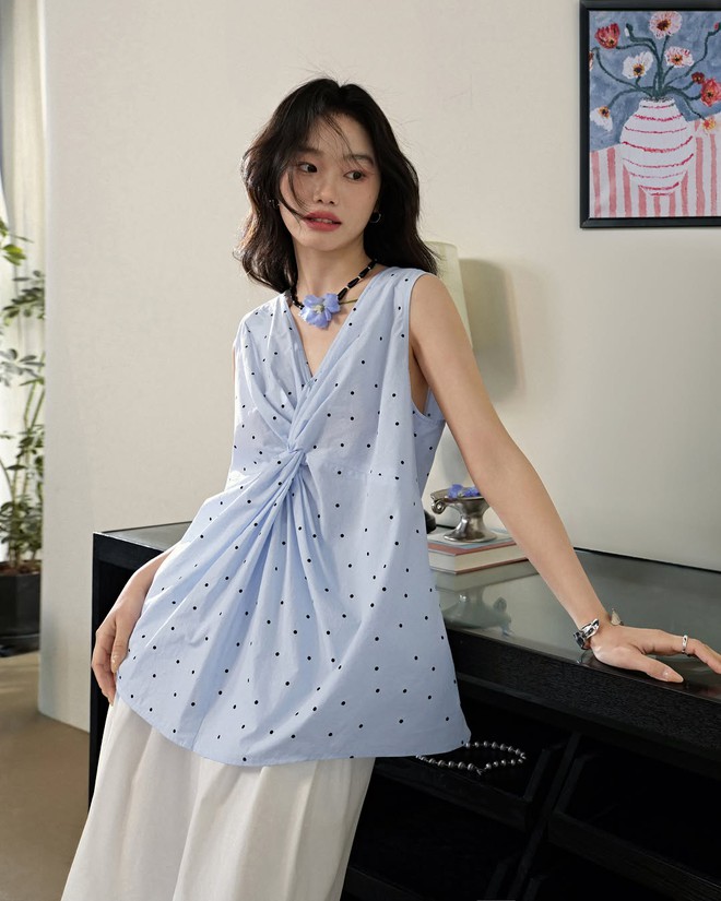 Những mẫu áo sơ mi đáng sắm nhất mùa này - Ảnh 9.