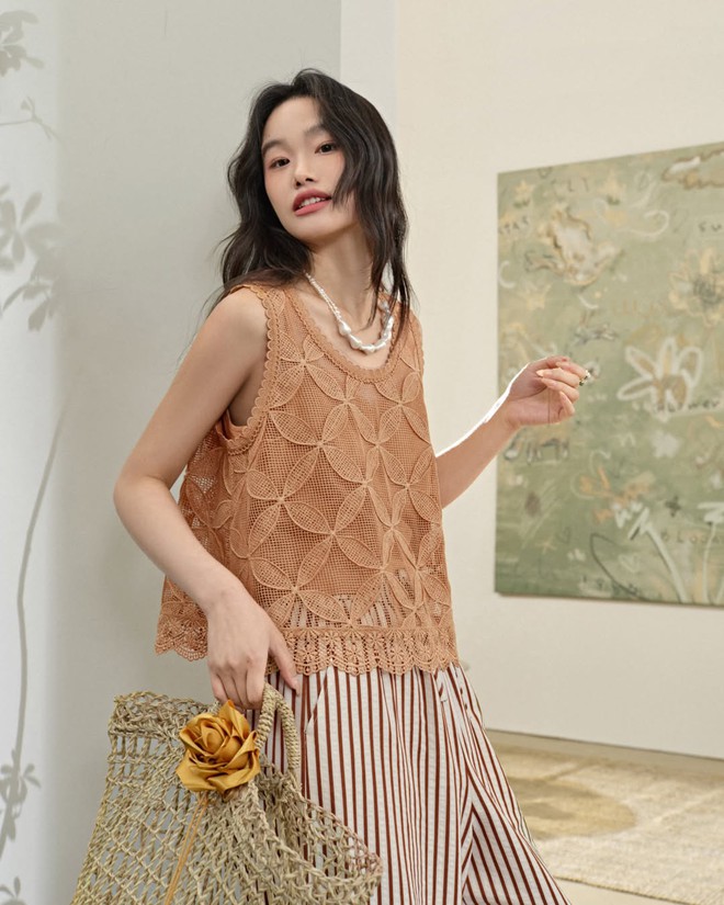 Những mẫu áo sơ mi đáng sắm nhất mùa này - Ảnh 8.