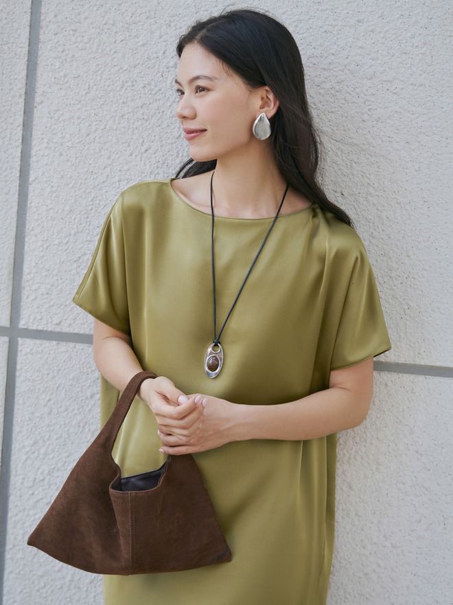 Đầm dài đơn sắc, nét trang nhã an nhiên giữa mùa hạ - Ảnh 10.