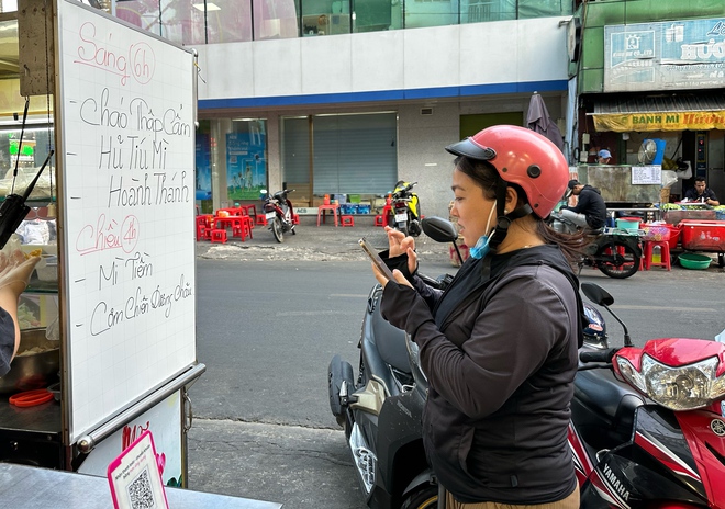 Độc lạ quán chay TP.HCM: Bất ngờ với menu ở quán dì Mười - Ảnh 3.