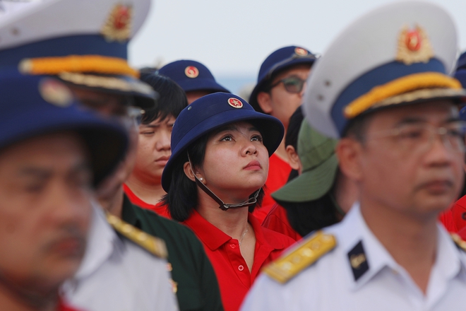 60 kiều bào đến với Trường Sa, Nhà giàn DK1 trên 'Chuyến tàu Đại đoàn kết'- Ảnh 23.