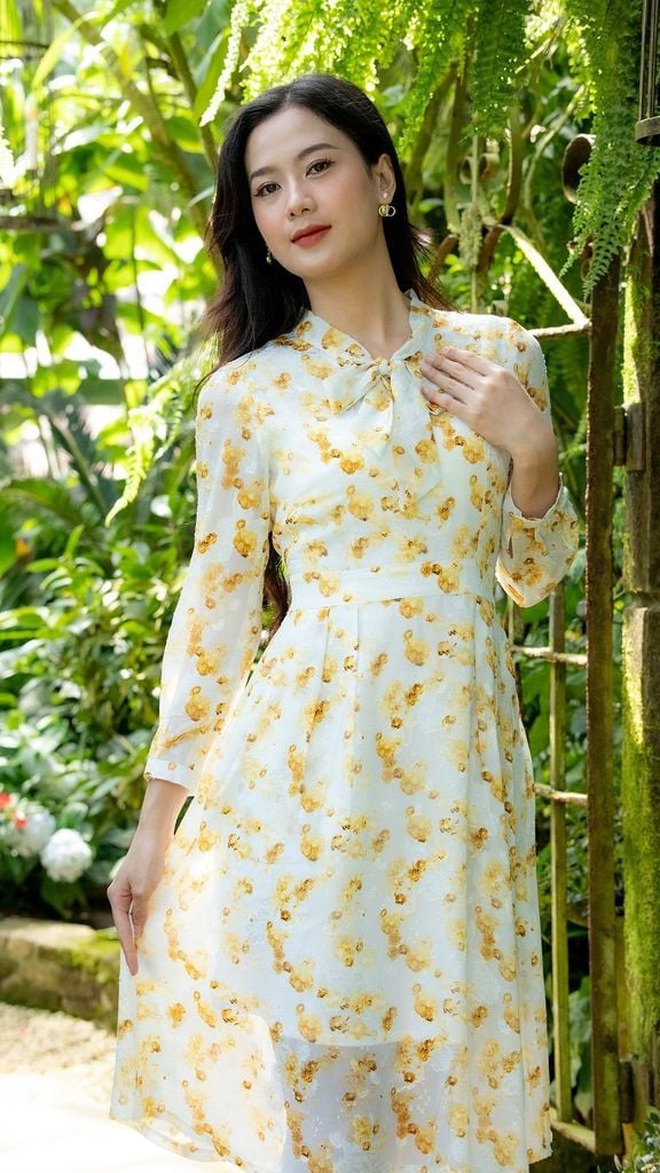 Từ nàng thơ dịu dàng đến quý cô sành điệu với trang phục vải voan- Ảnh 3. Từ nàng thơ dịu dàng đến quý cô sành điệu với trang phục vải voan- Ảnh 3.