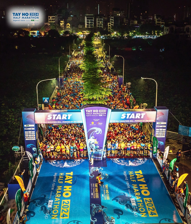 Giải bán marathon lớn nhất Việt Nam 2025: 12.000 VĐV tham gia, huy chương cực độc đáo - Ảnh 2.