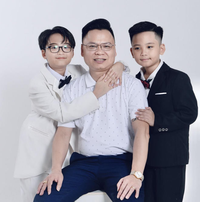 Lan tỏa trên mạng xã hội: 'Anh trai bỉm sữa' gây sốt mạng - Ảnh 3.