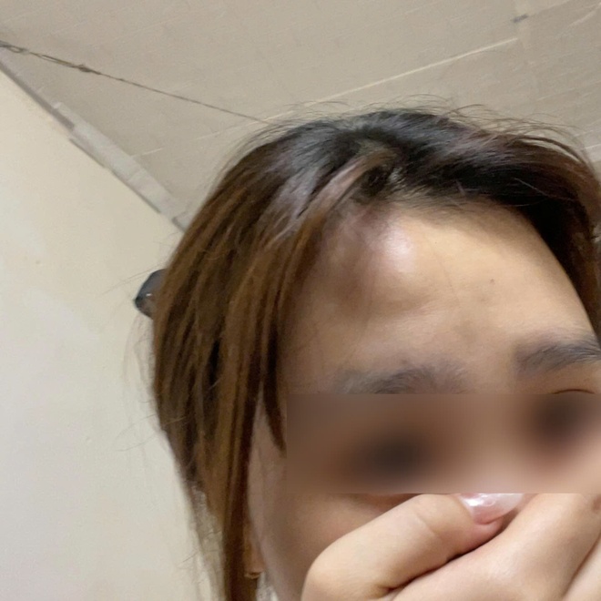 Nữ sinh ‘tố’ bị nhân viên nhà hàng hành hung nhập viện vì tiền ‘bo’ Nữ sinh ‘tố’ bị nhân viên nhà hàng hành hung nhập viện vì tiền ‘bo’