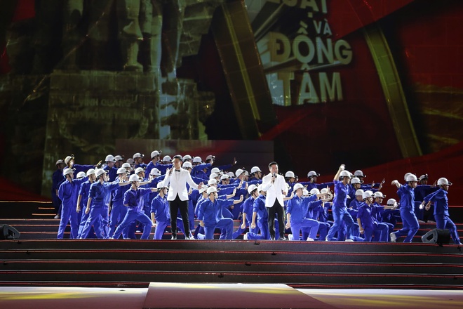 Quảng Ninh đãi khách bằng carnaval Hạ Long rực rỡ sắc màu- Ảnh 7. Quảng Ninh đãi khách bằng carnaval Hạ Long rực rỡ sắc màu- Ảnh 7.
