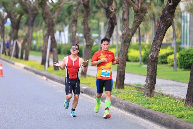 IRONMAN 70.3 Đà Nẵng: Chặng đua đầy cảm xúc giữa thiên nhiên tuyệt vời- Ảnh 7. IRONMAN 70.3 Đà Nẵng: Chặng đua đầy cảm xúc giữa thiên nhiên tuyệt vời- Ảnh 7.