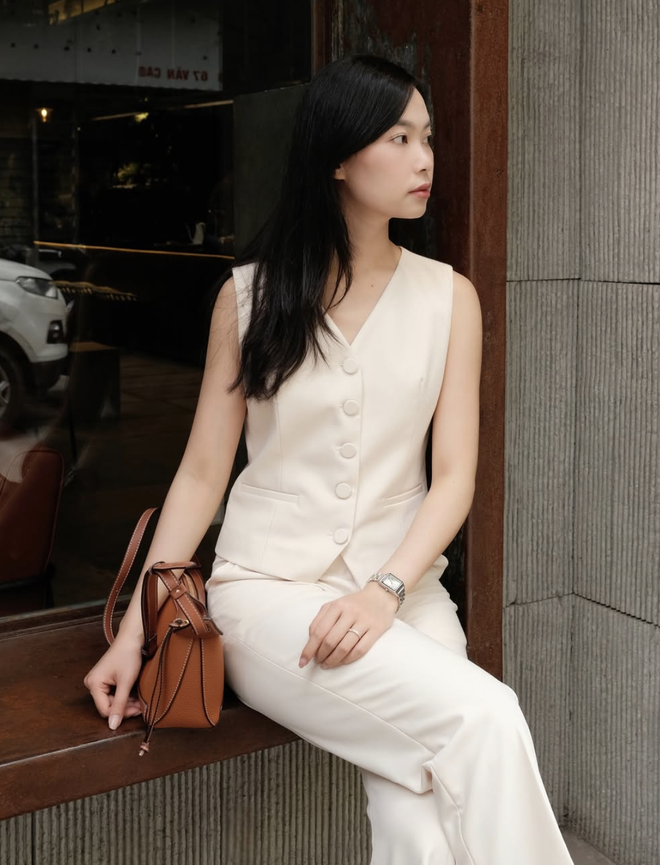 Áo gile dáng vest, lựa chọn hoàn hảo cho nàng yêu sự chỉn chu- Ảnh 4. Áo gile dáng vest, lựa chọn hoàn hảo cho nàng yêu sự chỉn chu- Ảnh 4.