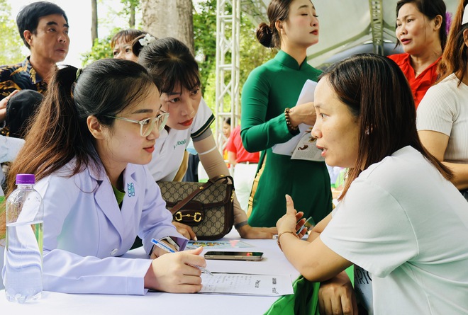 Người dân đổ về Dinh Độc Lập tham gia chương trình dinh dưỡng cộng đồng- Ảnh 5.