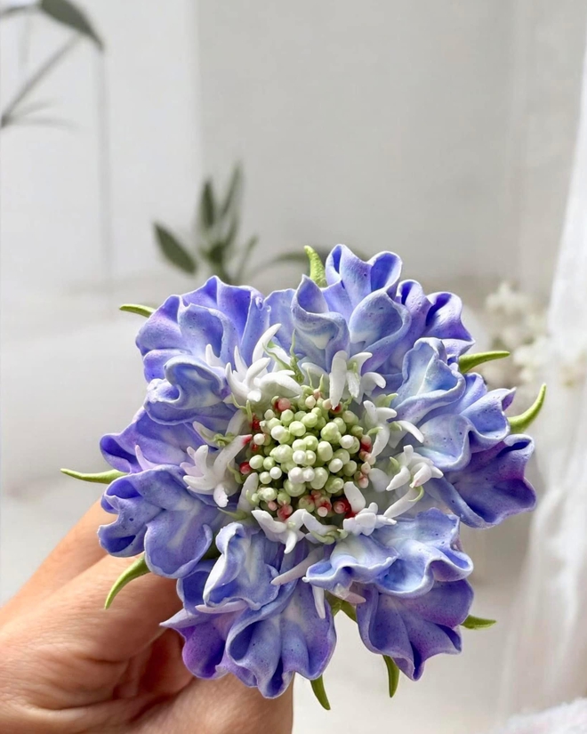 Chàng trai nặn hoa từ kem tươi khiến dân mạng không tin nổi vì quá giống hoa thật - Ảnh 9. Chàng trai nặn hoa từ kem tươi khiến dân mạng không tin nổi vì quá giống hoa thật - Ảnh 9.