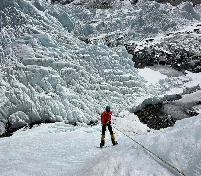 Người Việt chinh phục Everest và Lhotse trong 48 giờ: Hành trình 10 năm leo núi Himalaya - Ảnh 3.