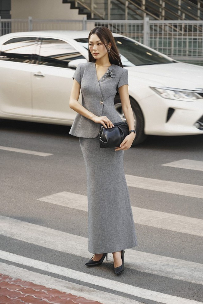 Thời trang đơn sắc lên ngôi, 'chất' từ ánh nhìn đầu tiên- Ảnh 4. Thời trang đơn sắc lên ngôi, 'chất' từ ánh nhìn đầu tiên- Ảnh 4.
