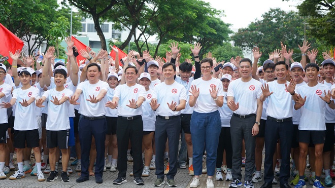 Người trẻ 'vạch trần sự hấp dẫn giả tạo' của thuốc lá điện tử  - Ảnh 6.