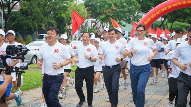 Người trẻ 'vạch trần sự hấp dẫn giả tạo' của thuốc lá điện tử  - Ảnh 5.