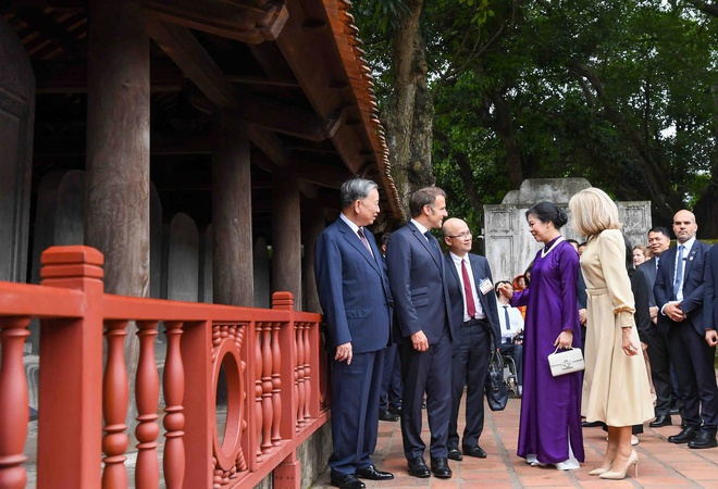 Tổng Bí thư Tô Lâm cùng Tổng thống Pháp Emmanuel Macron thăm Văn Miếu- Ảnh 4.