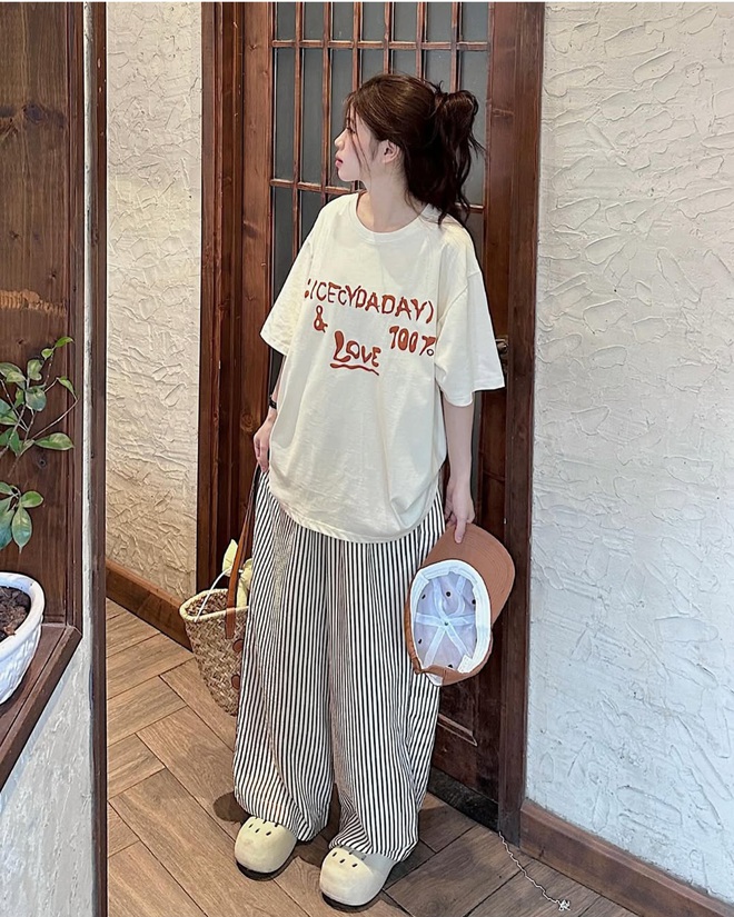 Thoải mái tôn dáng với áo thun oversize ngày hè - Ảnh 3.