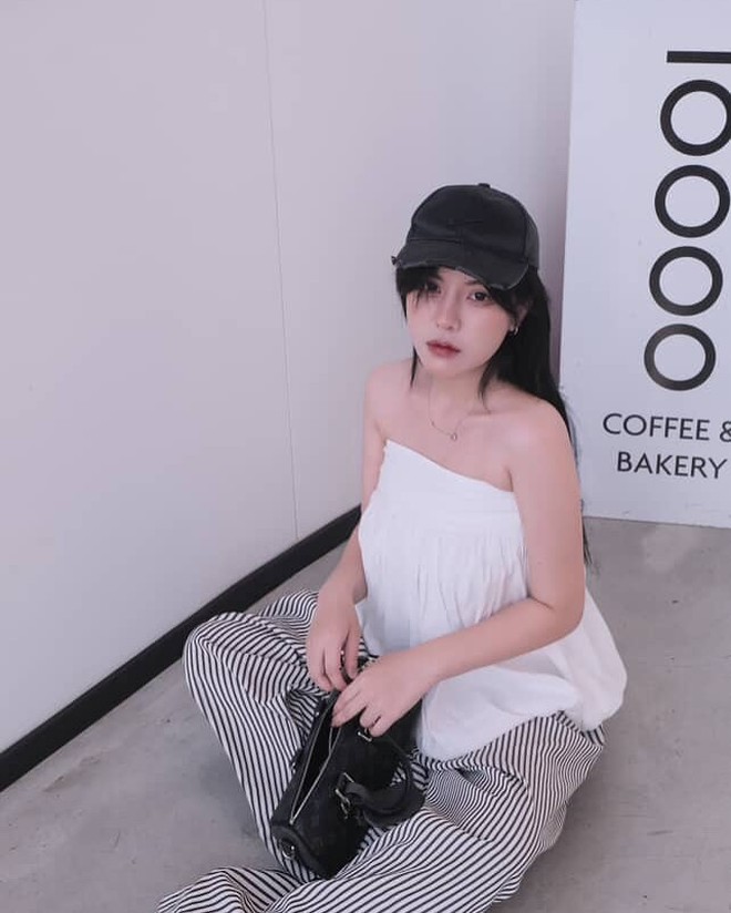 Chìa khóa để nàng tôn dáng trong ngày hè: chiếc quần kẻ sọc - Ảnh 3.